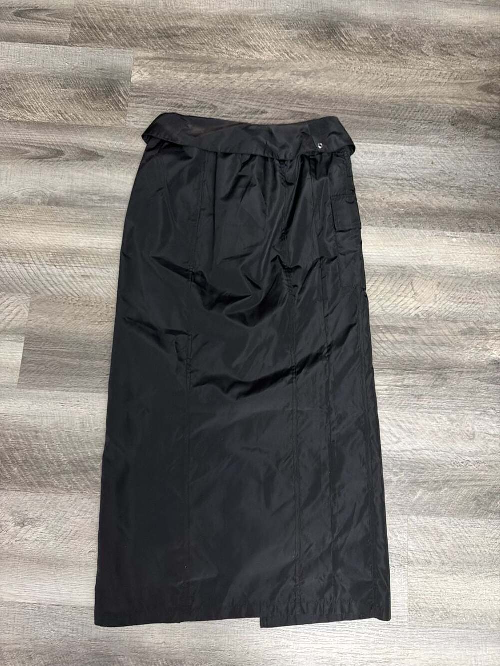 Forever 21/Cherry Mellow Black Nylon Straight Trail Maxi Skirt Size M